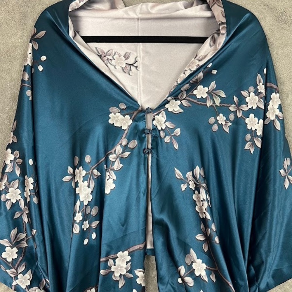 Reversible Mulberry Shawl 100% Silk Womens OS Floral Satin Kimono Botanical - Picture 3 of 10